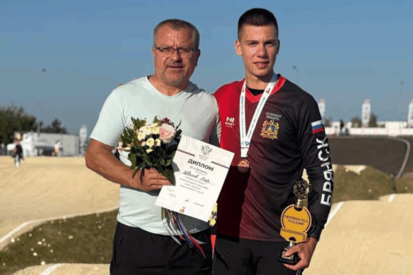 Брянец Егор Иванов завоевал бронзу юниорского чемпионата России по велоспорту ВМХ