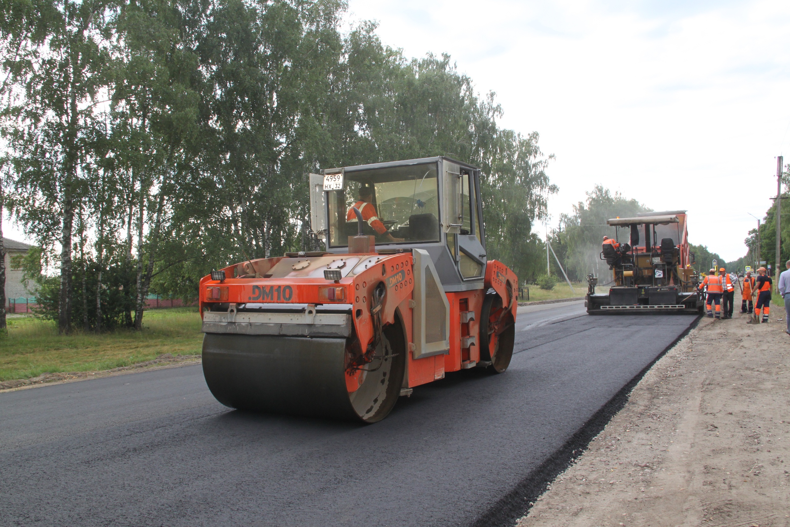 По нацпроекту в Фокинском районе Брянска капитально ремонтимруют участок Московского проспекта