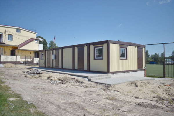 В спортшколе Клетни установили новые модульные раздевалки