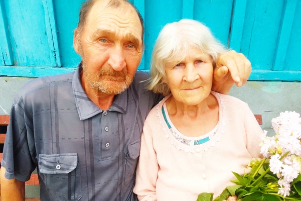 Библиотекарь Быховский сельской библиотеки поздравила поздравила семью Хисамутдиновых с праздником