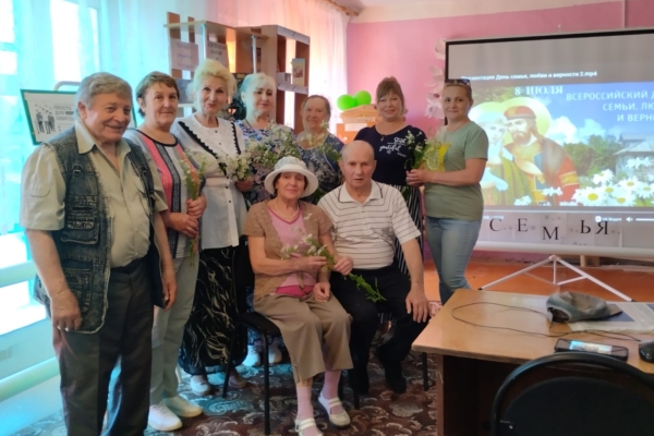 В Марьинской сельской библиотеке прошел тематический час «Огонь родного очага»