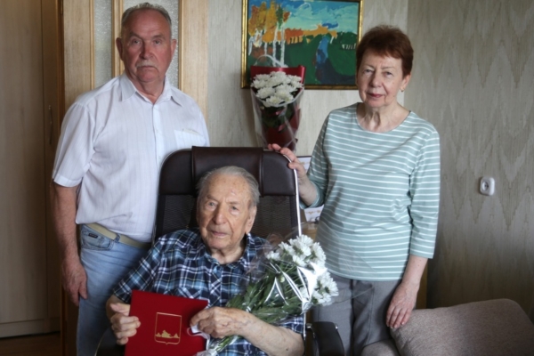 Брянский ветеран Владимир Ильич Александров отметил 103-летие