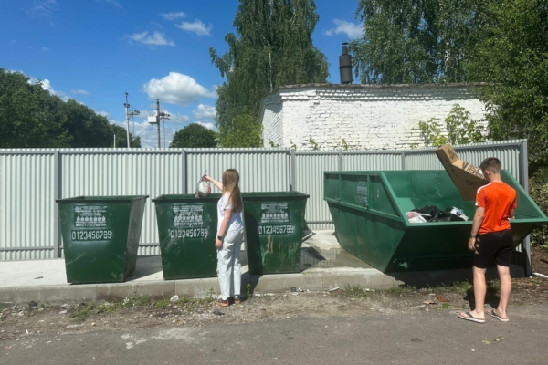 Администрация Комаричского района провела приёмку 15 благоустроенных площадок ТБО