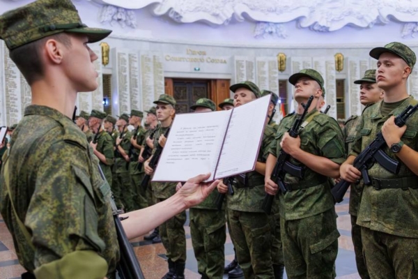 Новобранцы Преображенского полка из Брянской области приняли присягу в Москве