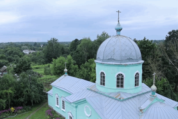 Брянский юрист и резчик взялись за восстановление уникального храма в Злынке