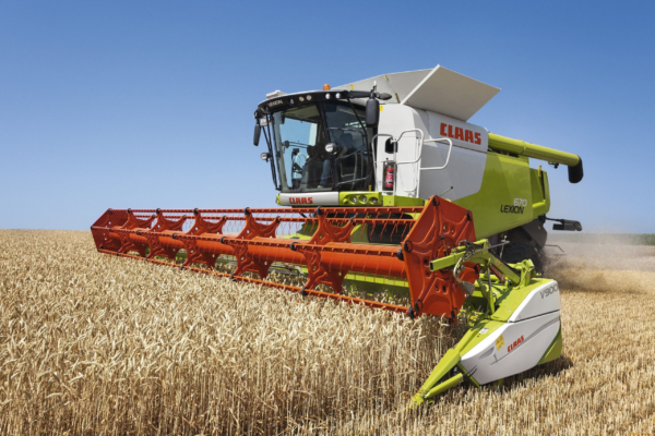 Аграрии Комаричского района успешно справляются с погодными вызовами