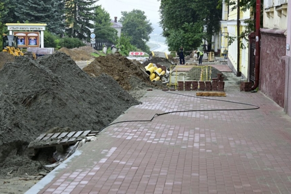 В Брянске продолжается ремонт улицы Горького – важного дорожного объекта города