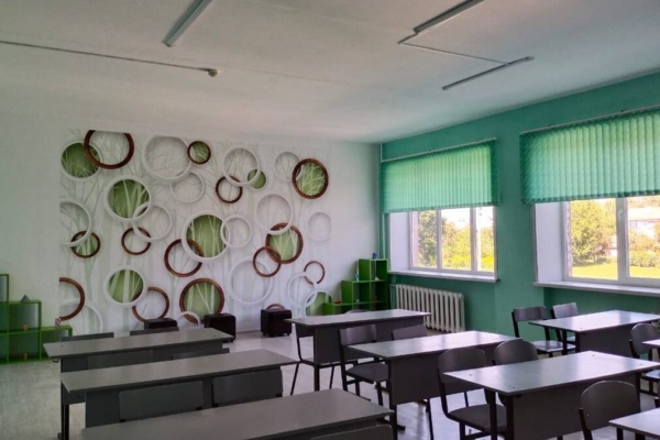 В Комаричском районе завершаются работы по обновлению школы