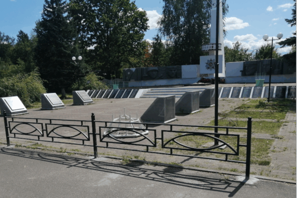 В Злынке обновили памятник красноармейцам, погибшим в Великой Отечественной войне