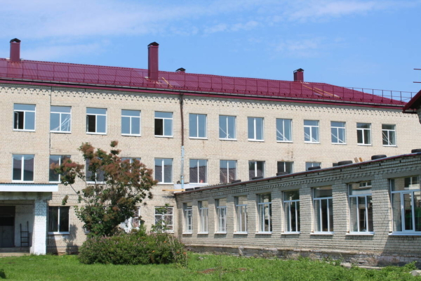 В Комаричской школе продолжается капитальный ремонт