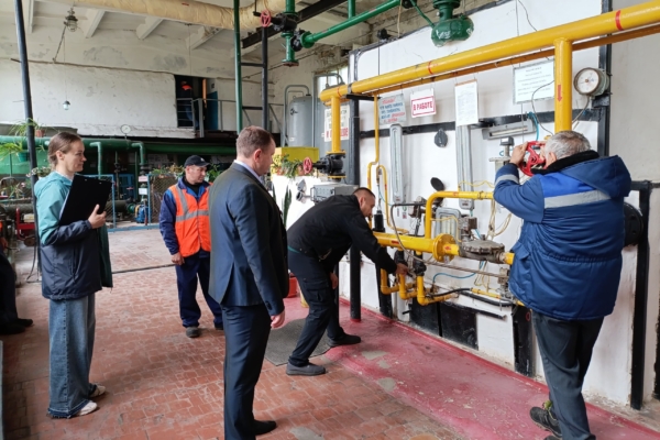 В Комаричском районе проведена противоаварийная тренировка по предупреждению и ликвидации последствий чрезвычайных ситуаций, вызванными технологическими нарушениями на объектах электроэнергетики и теплоснабжения