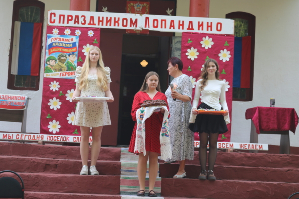 «Светлый праздник» в поселке Лопандино Комаричского района