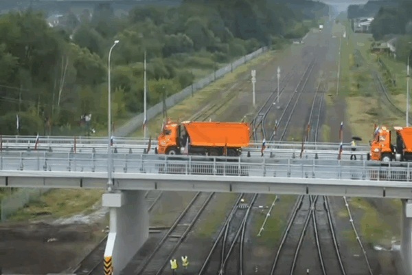 Новый путепровод в брянской Унече открыт: Владимир Путин дал старт движению по важному объекту