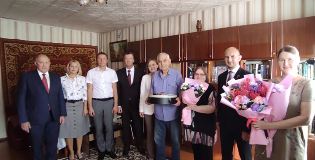 Почетный гражданин Трубчевска, ветеран Великой Отечественной войны М. А. Некрасов встретил 100-й день рождения