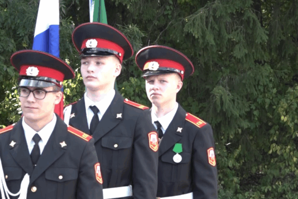 Молодые профессионалы приняли присягу на Партизанской поляне в Брянске