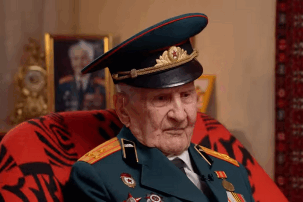 Ветеран ВОВ Борис Шапошников поздравил земляков с Днем освобождения Брянщины