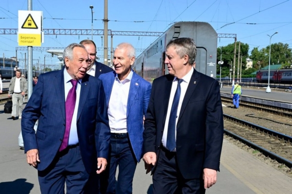 Брянск посетил президент Федерации тенниса России Шамиль Тарпищев