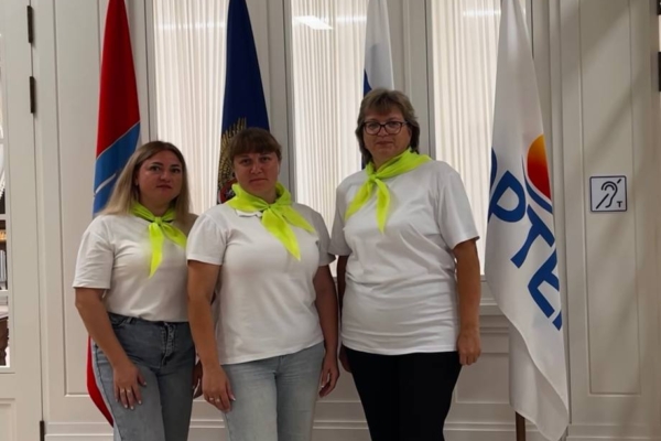 Управленческая команда Комаричской СОШ №1 принимает участие в сессии Высшей школы воспитания в Артеке