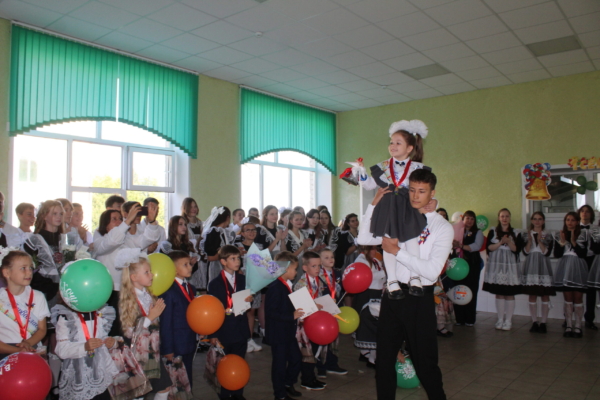 Новый учебный год начался в школах Комаричского района