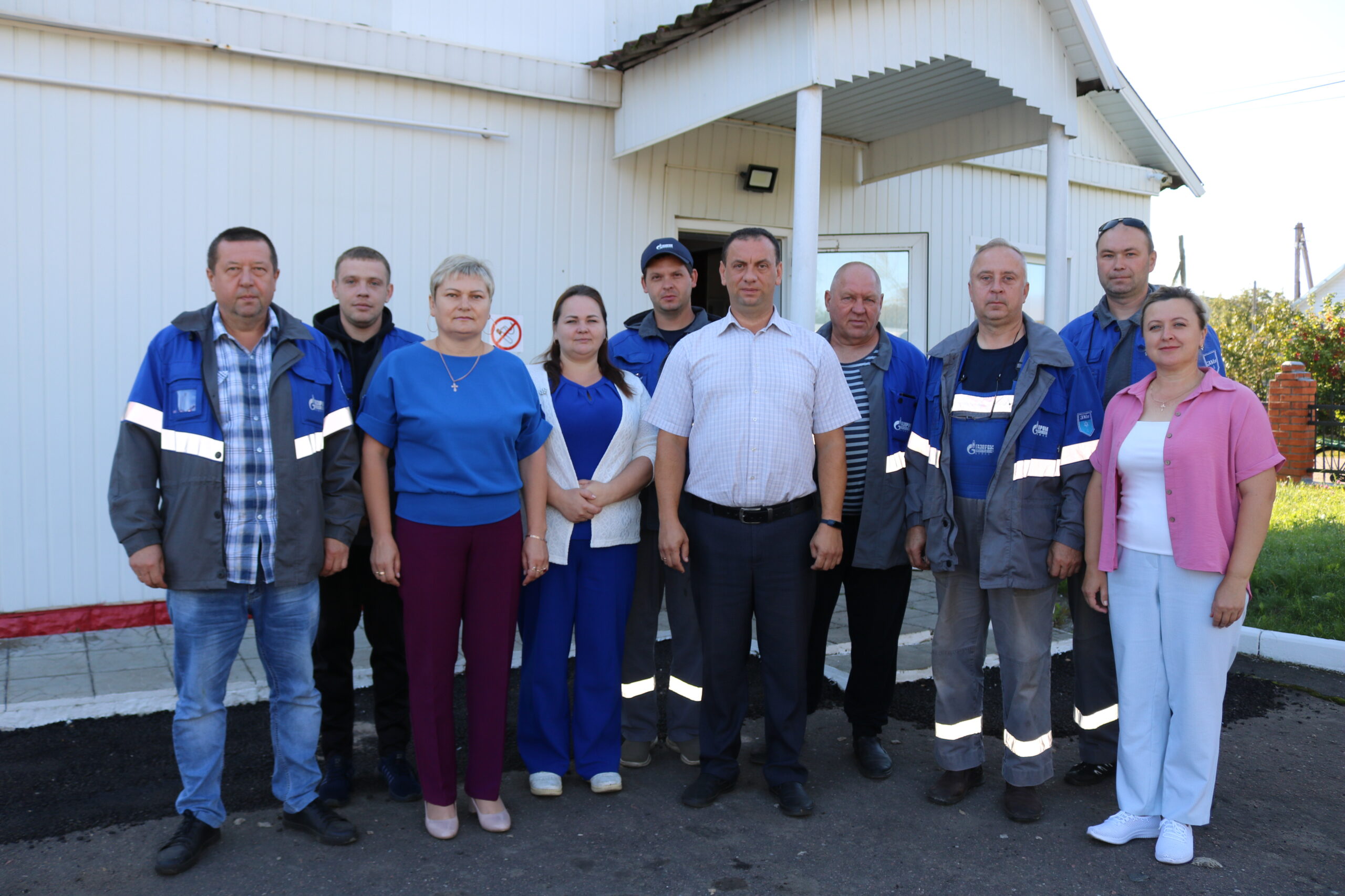 Комаричские работники газовой промышленности отмечают профессиональный праздник