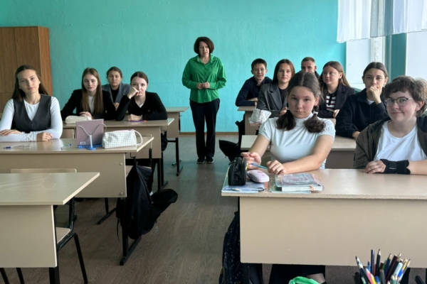 «Цени свою жизнь»: Тренинг для старшеклассников в Комаричском районе