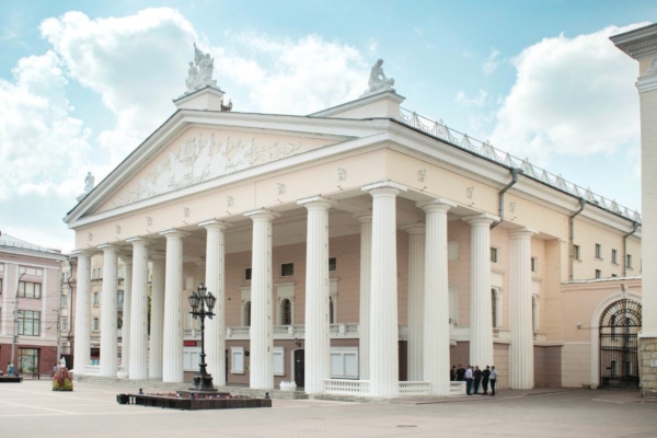 Брянский драмтеатр подготовил интерактивное представление в честь дня рождения Алексея Толстого