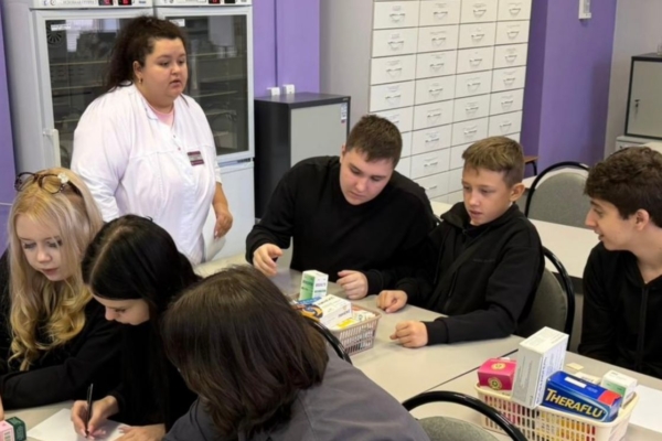 Брянские школьники выбирают профессию через практические пробы