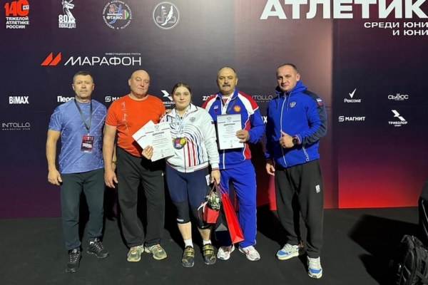 Брянская тяжелоатлетка Варвара Андрюшина выиграла «золото» на Первенстве России