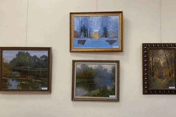 В Брянской областной библиотеке открылась выставка Заслуженного художника России Решетнева