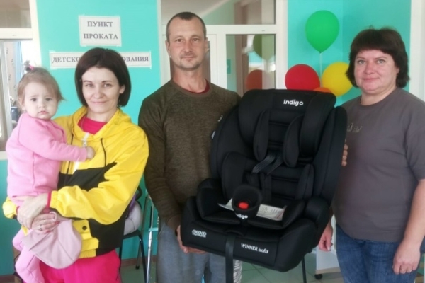 В Комаричском районе работает социальный пункт проката вещей