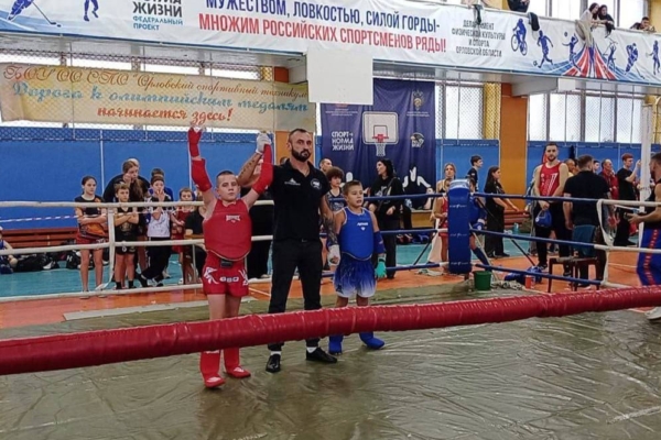 Комаричские спортсмены приняли участие в чемпионате и первенстве по тайскому боксу