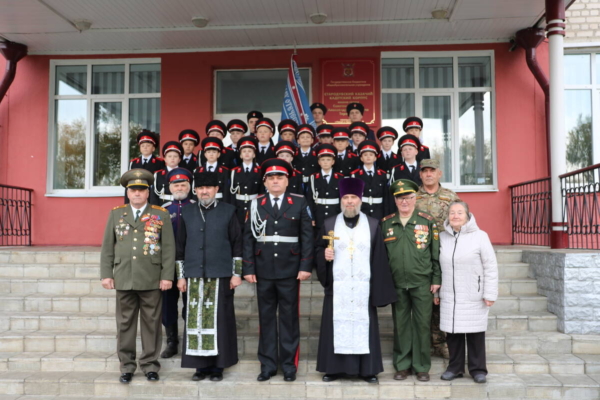 Стародубский казачий кадетский корпус принял новое знамя