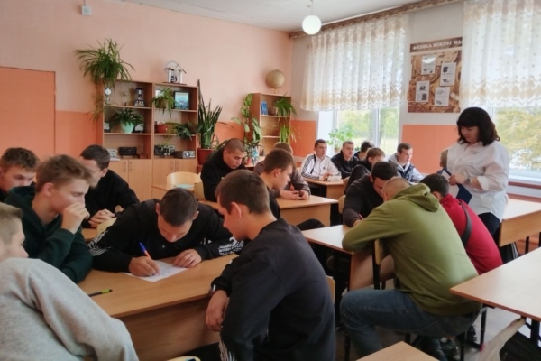 В Комарчиском механико-технологическом техникуме провели квест-игру «Знатоки сельского хозяйства»