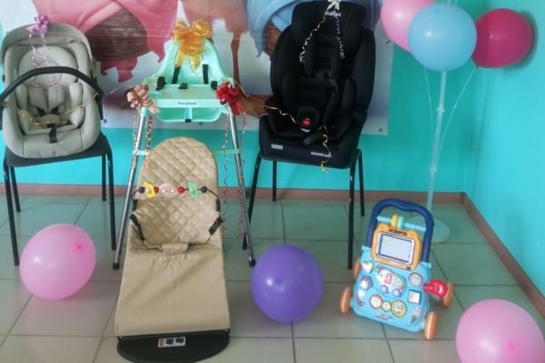 В Комплексном центре социального обслуживания населения Комаричского района продолжает свою деятельность пункт проката предметов первой необходимости для семей детьми в возрасте до 3 лет