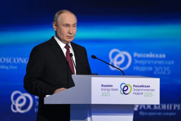 Губернатор Брянской области Александр Богомаз принял участие в пленарном заседании Международного форума «Российская энергетическая неделя»