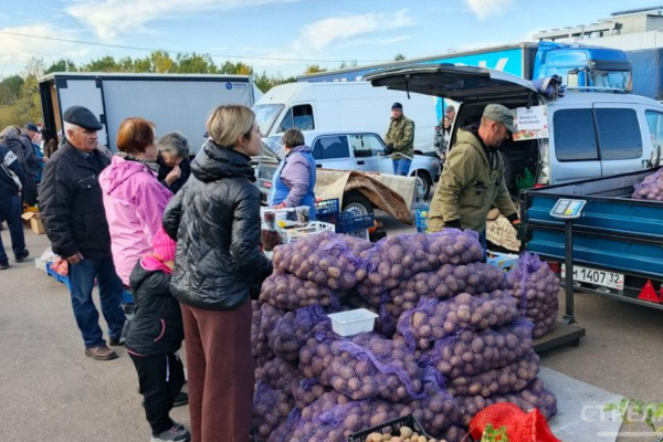 Брянцы активно посещают сельскохозяйственные ярмарки выходного дня