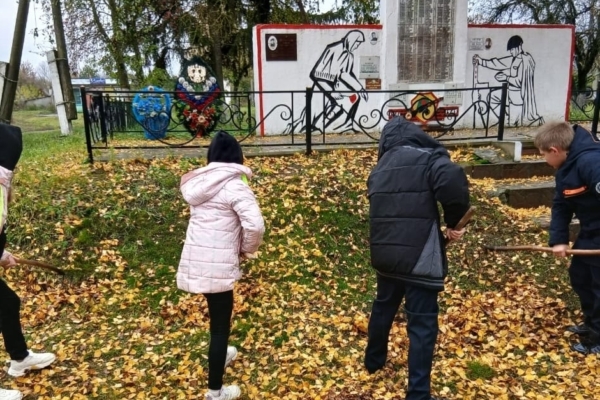 Учащиеся Литижской школы приняли участие в акции «Осенняя неделя добра-2025»