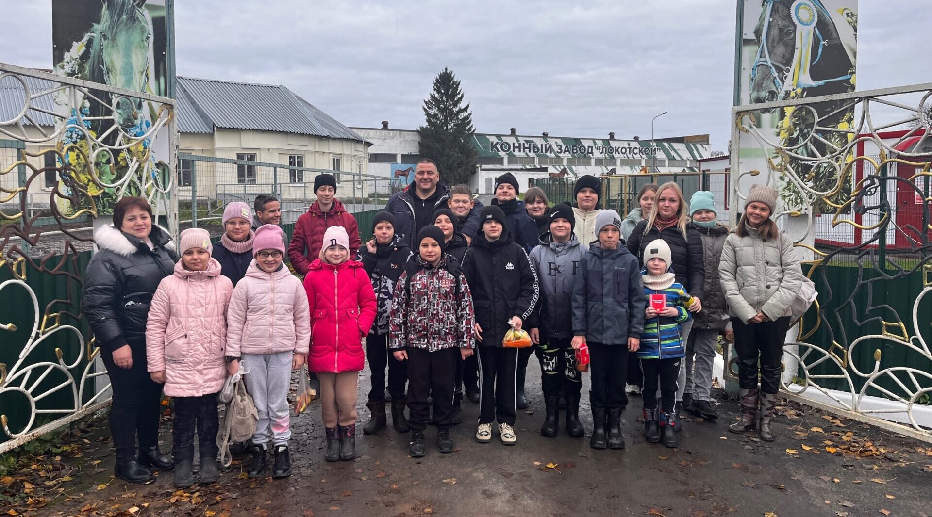 Комаричские школьники посетили Локотской конный завод