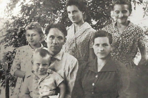 Губернатор Александр Богомаз поздравляет с Днем отца