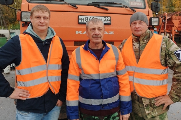 В Стародубском округе строит дороги семейная династия Емельяненко