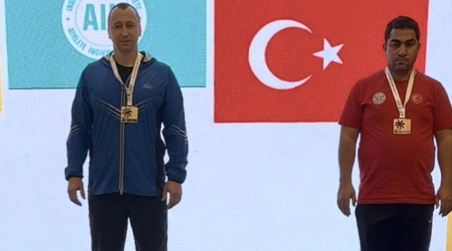 Брянский пауэрлифтер завоевал золото на Чемпионате Мира в Турции