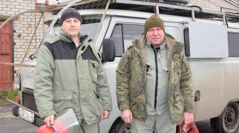 Энергетики Климовского района регулярно восстанавливают электросети РЭС после обстрелов