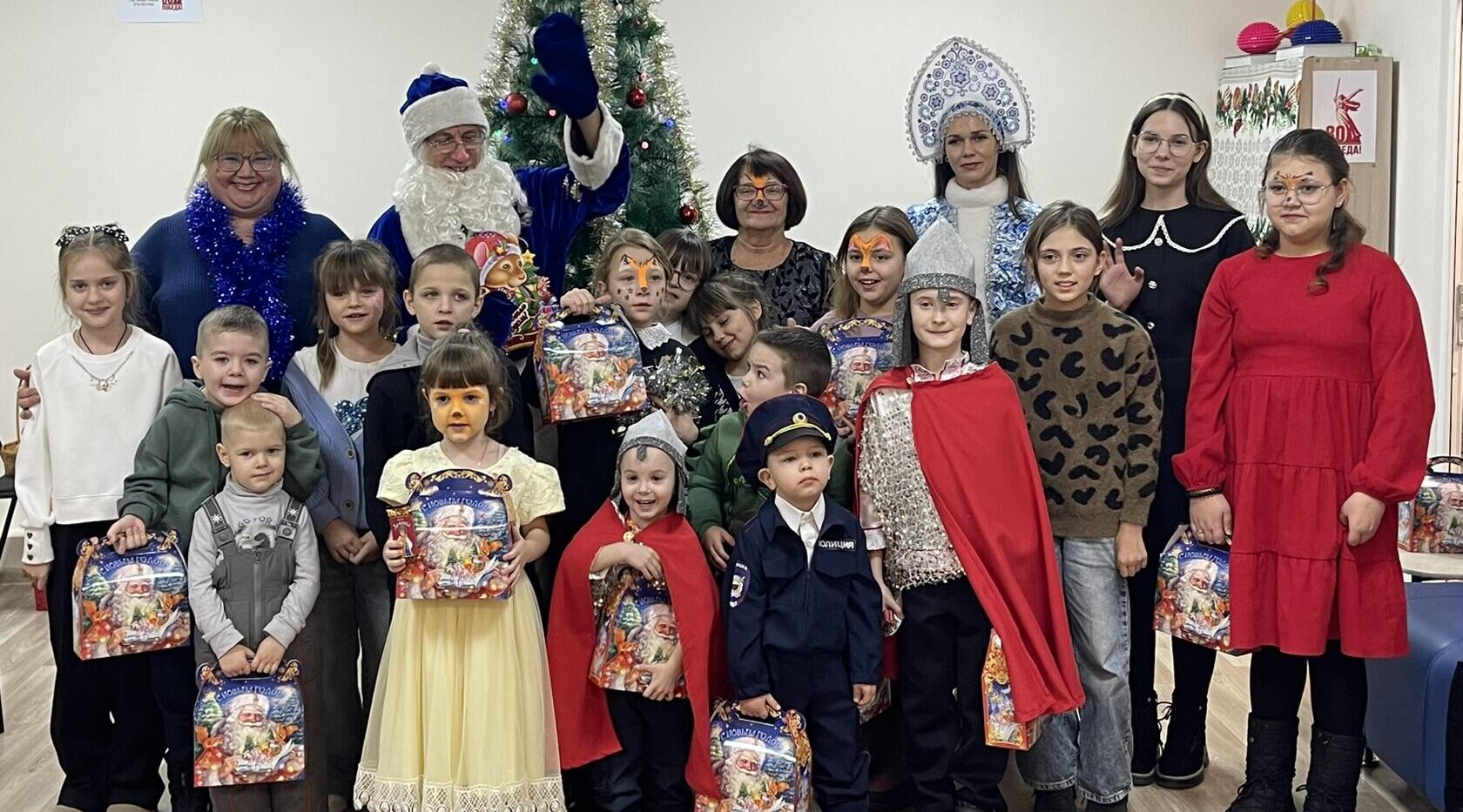 В Комаричском КСЦОН состоялся новогодний праздник для детей участников СВО