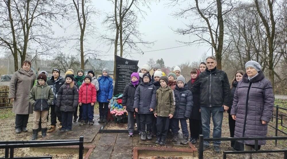 В поселке Лопандино прошла акция «Нет безымянных героев»