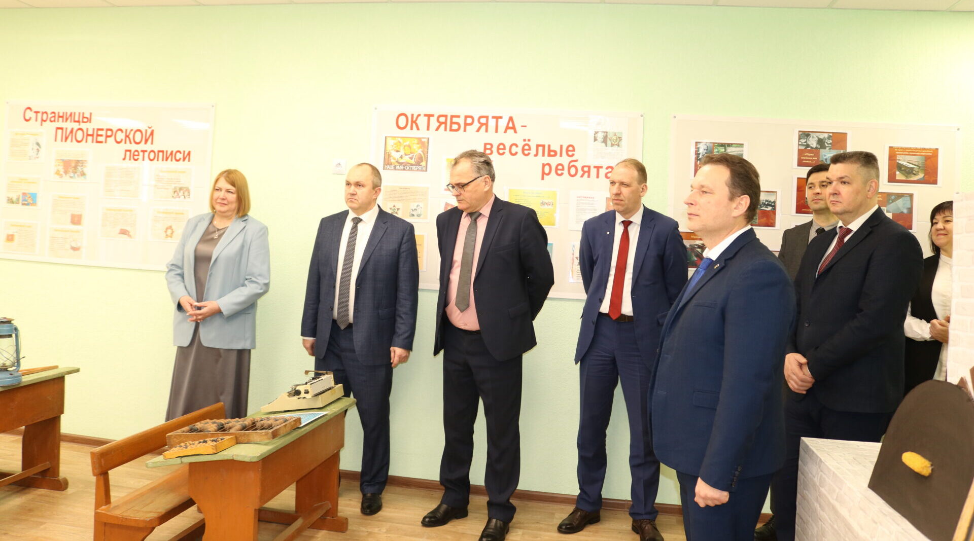 В преддверии Нового года открыли второй корпус Комаричской сош №2