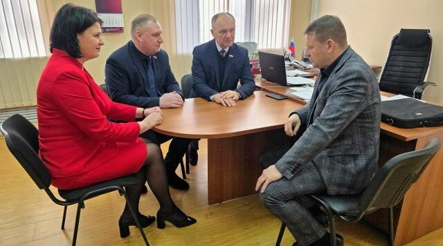 Николай Щеглов посетил Выгоничский район Брянской области