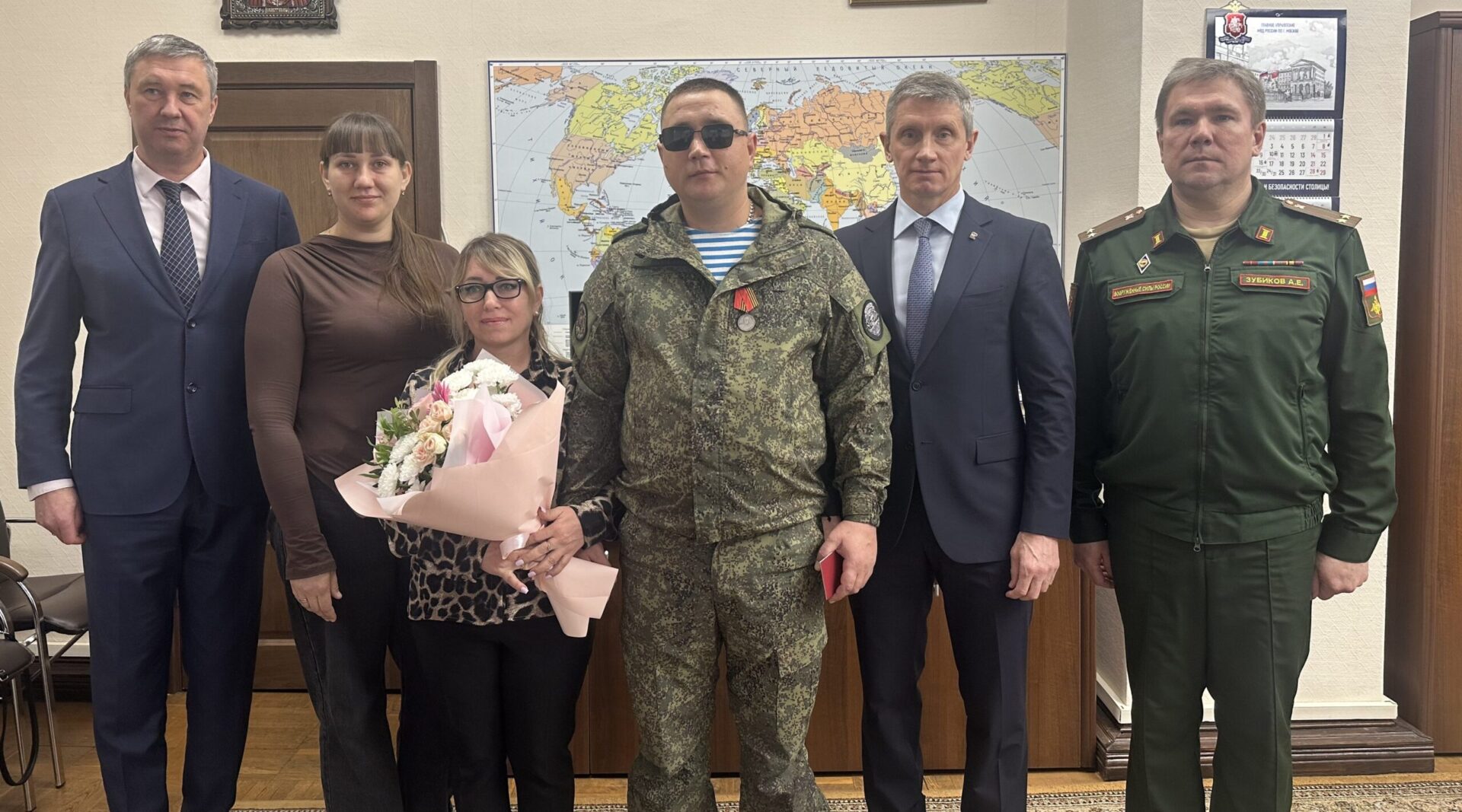 В Клинцах состоялась церемония награждения ветерана СВО
