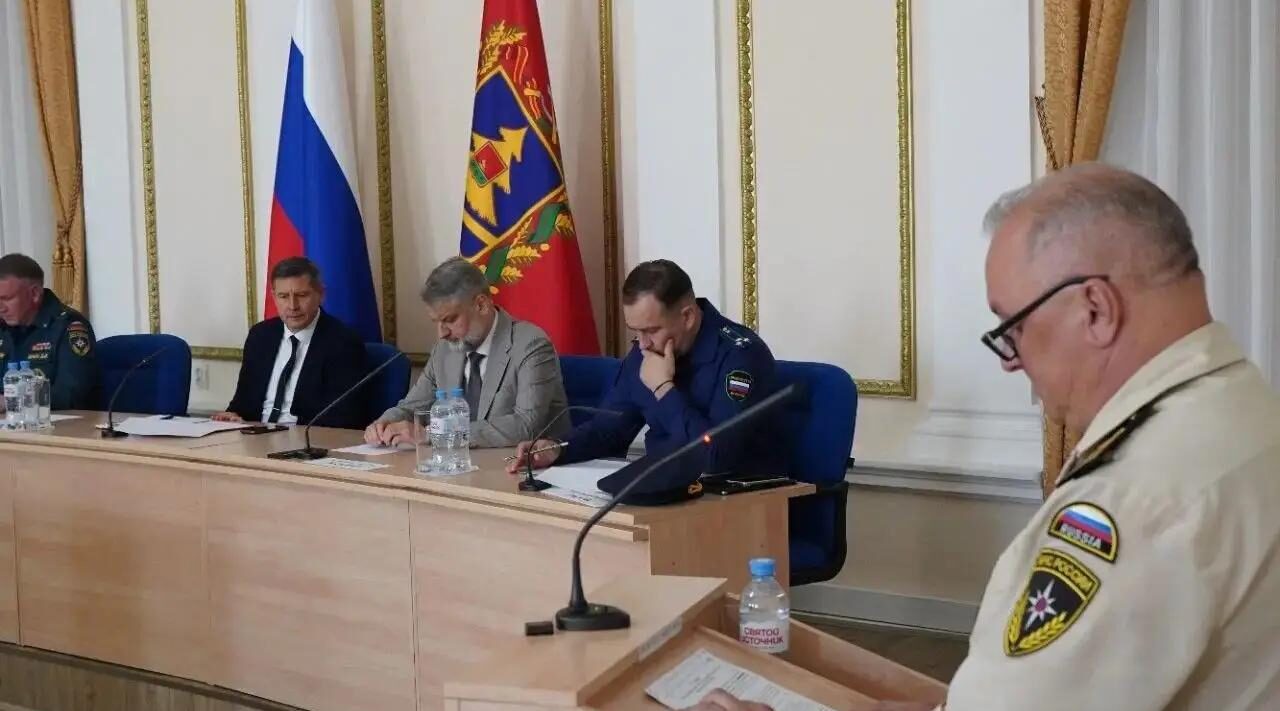 Глава региона призвал привести в порядок пляжи