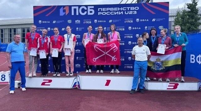 Брянские легкоатлеты выиграли серебро на Первенстве России в эстафете