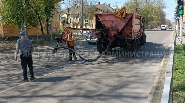 С начала года в Брянске отремонтировали ямы на площади 22 600 квадратных метров
